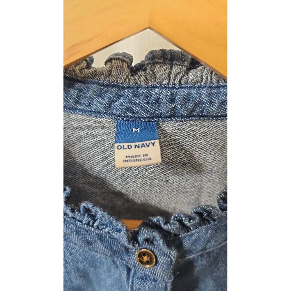 Old Navy Ruffle Collar Medium Wash Puff Sleeve Denim Chambray Blouse Size M